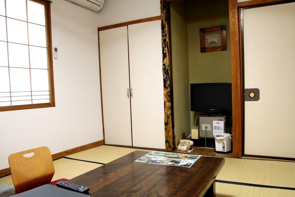 Suimeikan Karukaya Sanso Takayama  Rom bilde
